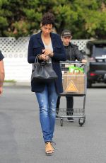NICOLE MURPHY Out Shopping in Los Angeles 11/27/2016