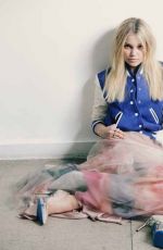 OLIVIA HOLT in 360 Magazine, November 2016