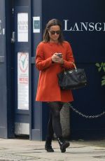 PIPPA MIDDLETON Out and About in London 11/15/2016