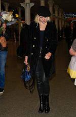 PIXIE LOTT at St Pancras Station in London 11/17/2016