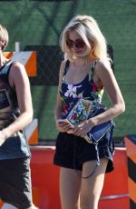 PIXIE LOTT Out for Breakfast in Los Angeles 11/08/2016