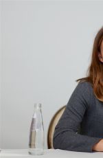 Pregnant NATALIE PORTMAN at 