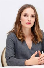 Pregnant NATALIE PORTMAN at 