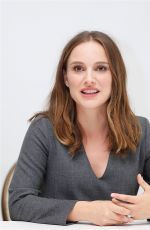 Pregnant NATALIE PORTMAN at 