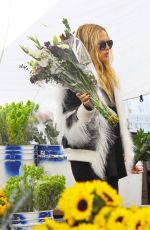 RACHEL ZOE Shopping at a Farmer