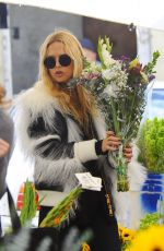 RACHEL ZOE Shopping at a Farmer