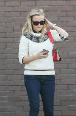 REESE WITHERSPOON Out Shopping in Santa Monica 11/17/2016