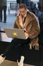ROSE MCGOWAN Does Work at Apple Store in Manhattan 11/22/2016