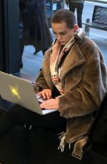 ROSE MCGOWAN Does Work at Apple Store in Manhattan 11/22/2016