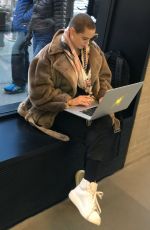 ROSE MCGOWAN Does Work at Apple Store in Manhattan 11/22/2016