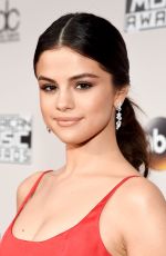SELENA GOMEZ at 2016 American Music Awards at The Microsoft Theater in Los Angeles 11/20/2016
