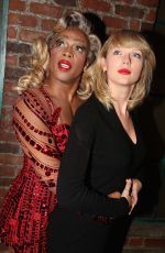 TAYLOR SWIFT at Backstage at Kinky Boots on Broadway 11/23/2016