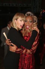 TAYLOR SWIFT at Backstage at Kinky Boots on Broadway 11/23/2016