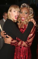 TAYLOR SWIFT at Backstage at Kinky Boots on Broadway 11/23/2016