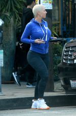AMBER ROSE Out for Breakfast in Los Angeles 12/08/2016
