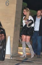 BRITNEY SPEARS Leaves Her Home 12/07/2016