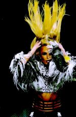 BRITNEY SPEARS Performs at 102.7 Kiis FM’s Jingle Ball 2016 in Los Angeles 12/02/2016