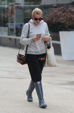 BUSY PHILIPPS Out and About in Los Angeles 12/16/2016
