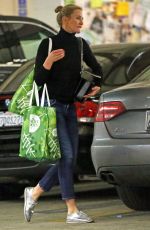 CAMERON DIAZ Shopping at Whole Foods in Los Angeles 12/29/ 2016