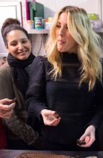 ELLIE GOULDING at Homeless Project for Women in London 12/16/2016