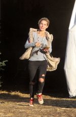 ELSA PATAKY Shopping Christmas Tree in Malibu 12/08/2016