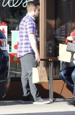 EMMA ROBERTS Buy a Cupcakes at Sprinkles in Beverly Hills 12/15/2016