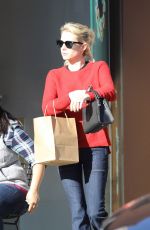 EMMA ROBERTS Buy a Cupcakes at Sprinkles in Beverly Hills 12/15/2016