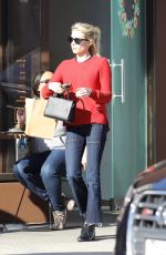 EMMA ROBERTS Buy a Cupcakes at Sprinkles in Beverly Hills 12/15/2016