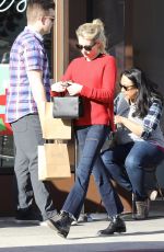 EMMA ROBERTS Buy a Cupcakes at Sprinkles in Beverly Hills 12/15/2016