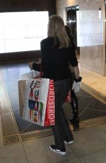 FAYE DUNAWAY Out for Shopping in Los Angeles 12/05/2016