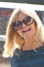 GOLDIE HAWN Out and About in Pacific Palisades 12/12/2016