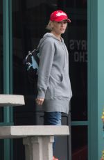 GWEN STEFANI Out in Los Angeles 12/13/2016