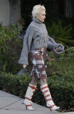 GWEN STEFANI Out on Christmas Eve in Los Angeles 12/24/2016