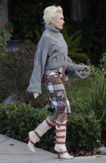 GWEN STEFANI Out on Christmas Eve in Los Angeles 12/24/2016