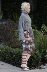GWEN STEFANI Out on Christmas Eve in Los Angeles 12/24/2016