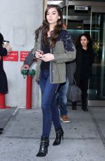 HAILEE STEINFELD Leaves 