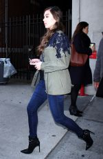 HAILEE STEINFELD Leaves 