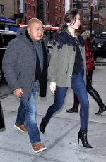 HAILEE STEINFELD Leaves 