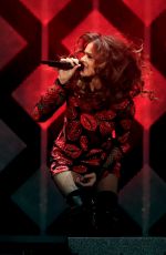 HAILEE STEINFELD Performs at 101.3 kdwb