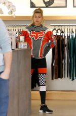 HAILEY BALDWIN Shopping in Beverly Hills 12/07/2016