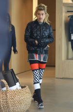 HAILEY BALDWIN Shopping in Beverly Hills 12/07/2016