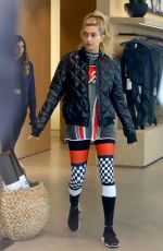 HAILEY BALDWIN Shopping in Beverly Hills 12/07/2016