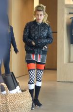 HAILEY BALDWIN Shopping in Beverly Hills 12/07/2016