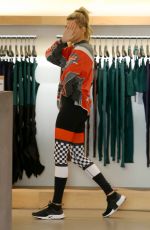 HAILEY BALDWIN Shopping in Beverly Hills 12/07/2016