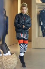 HAILEY BALDWIN Shopping in Beverly Hills 12/07/2016