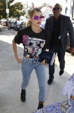 HAILEY BALDWIN Shopping in Paddington 12/04/2016