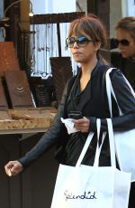 HALLE BERRY Shopping at Splendid in Beverly Hills 12/04/2016