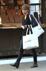 HALLE BERRY Shopping at Splendid in Beverly Hills 12/04/2016