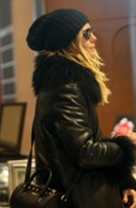 HEIDI KLUM Shopping in Aspen 12/22/2016
