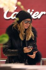 HEIDI KLUM Shopping in Aspen 12/22/2016